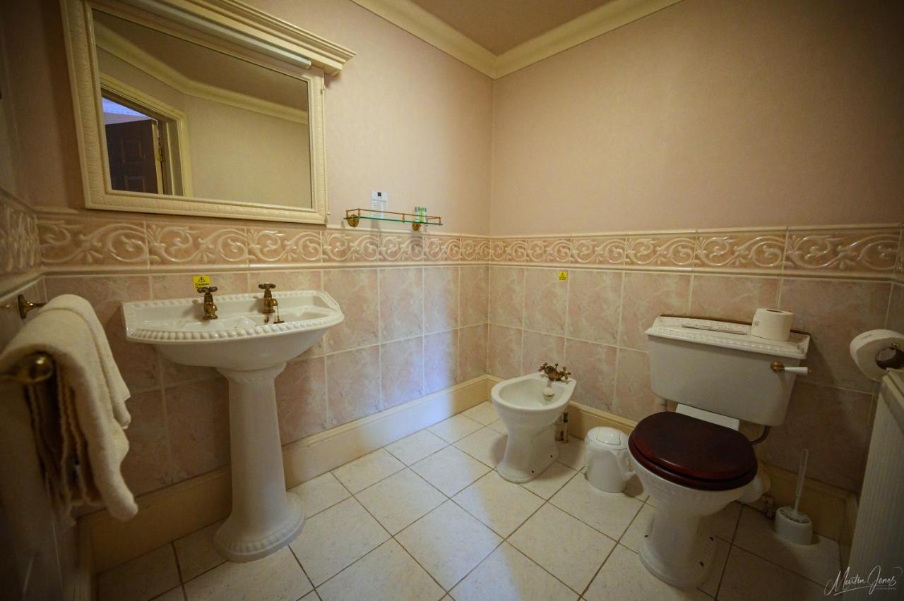 Old Rectory Hotel Wem Kültér fotó